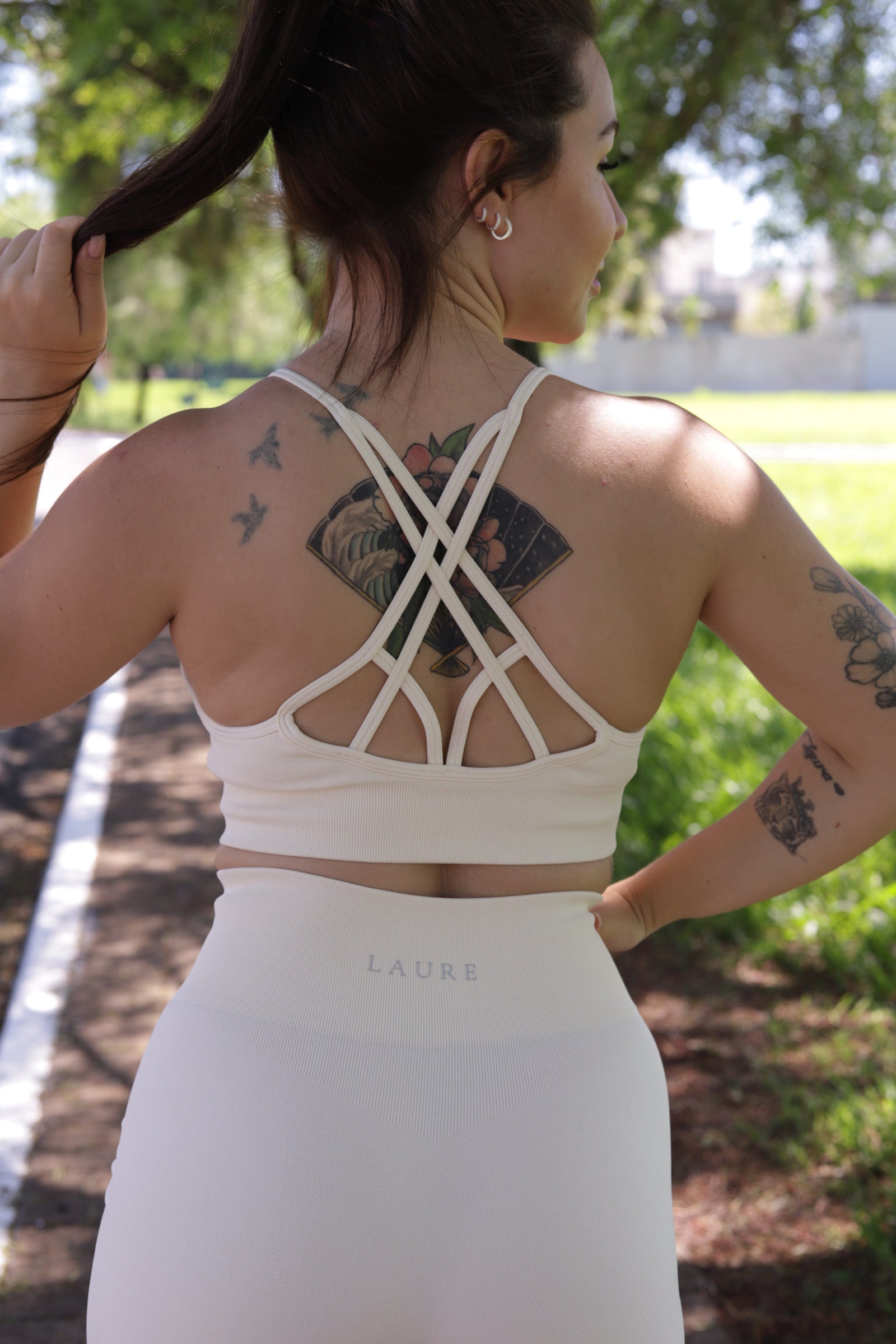 Conjunto Essential Short Cinza